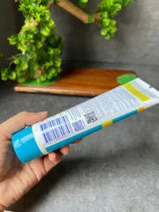 Kem chống nắng Cancer Council Sport Sunscreen Dry Touch & Sweat Resistant Lotion SPF 50+, dung tích 110ml.