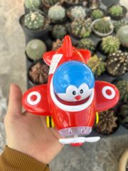 Đồ chơi nhựa Doremon lái máy bay