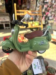 Đồ chơi nhựa - Xe vespa chạy trớn