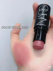 Má Hồng dạng thỏi Nar s màu Dolce Vita