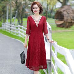 Đầm Dài Cổ V Thanh Lịch Phối Ren Cho Mẹ VH26
