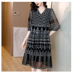 Đầm Voan Họa Tiết Dáng Xuông Che Bụng Tay Lỡ VH91