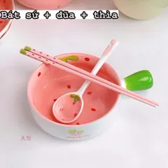 Bát Sứ Tai Cầm Họa Tiết Dâu Tây Kèm Muỗng Và Đũa – Tô Sứ Ăn Mì, Ăn Cháo, Ăn Cơm Phong Cách Dễ Thương Cho Gia Đình