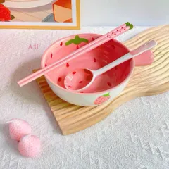 Bát Sứ Tai Cầm Họa Tiết Dâu Tây Kèm Muỗng Và Đũa – Tô Sứ Ăn Mì, Ăn Cháo, Ăn Cơm Phong Cách Dễ Thương Cho Gia Đình