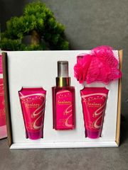 Set quà tặng Britney Spears Fantasy (gồm sữa tắm, body lotion, xịt dưỡng tóc, bông tắm)
