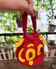 Túi lì xì bằng len làm thủ công dùng để đựng tiền lì xì hoặc treo trang trí lễ TẾT