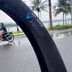 Bọc Vô Lăng 3 Mảnh Alcantara Vân Carbon – Mỏng Nhẹ, Chống Mồ Hôi 771801