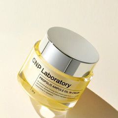 Kem Dưỡng Keo Ong Tái Tạo Phục Hồi Da CNP Laboratory Propolis Ampule Oil in Cream 50g [hàng nhập khẩu]