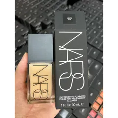 Kem nền Nars Light Reflecting Foundation 𝟑𝟎ml