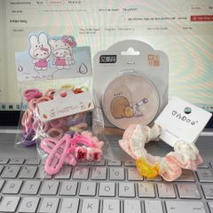 Combo Quà Tặng Phụ Kiện Tóc Cho Bé Gái Kèm Gương Mini Dễ Thương – Thun Cột Tóc, Kẹp Tóc, Scrunchies