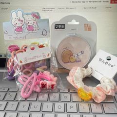Combo Quà Tặng Phụ Kiện Tóc Cho Bé Gái Kèm Gương Mini Dễ Thương – Thun Cột Tóc, Kẹp Tóc, Scrunchies