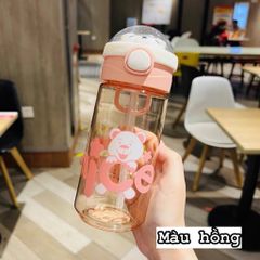 Bình Nước Trẻ Em Hình Gấu XBD 650ml Có Quai Xách – Bình Nước Nhựa Nắp Bấm Chống Rò Rỉ Cho Bé Đi Học