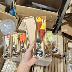 Set đũa thìa dĩa rau củ quả dễ thương kèm hộp đựng tiện lợi(giao hình ngẫu nhiên)
