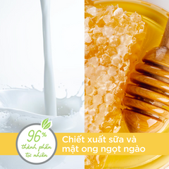Gel tắm chứa sữa và mật ong - Corine de Farme Essential Milk And Honey Shower Gel 750ml