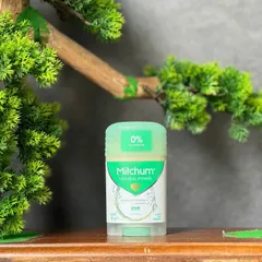Lăn khử mùi Mitchum Natural Power với hương dừa 40g