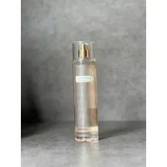 Xịt thơm toàn thân Sarah Jessica Parker Lovely Body Mist 236ml.