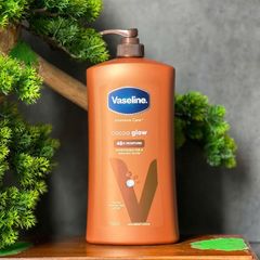 Sữa dưỡng thể Vaseline Intensive Care Cocoa Radiant 750ml hàng Úc