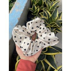Buộc tóc chấm bi tim lớn vải mịn màu Pastel