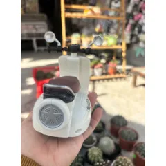 Đồ chơi nhựa - Xe vespa chạy trớn, có sử dụng pin