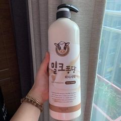 Sữa tắm sữa Bò trắng da Milk Pongdang Body Shower dưỡng ẩm, min da Hàn Quốc 1000ml