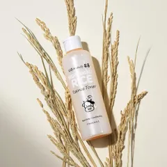 Nước hoa hồng dưỡng ẩm và làm sáng da Kwailnara Brightening Milk Rice Essence Toner Hàn Quốc 200ml