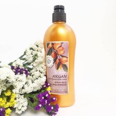 Sữa tắm thảo dược 100% Argan dưỡng da mềm mại, thư giãn Welcos Gold Moisture Body Cleanser 730gr