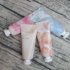 Kem dưỡng da tay Welcos Around Me, dưỡng ẩm trắng sáng mịn da Hàn Quốc 60g