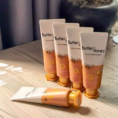 Kem tay Butter Honey Hands Cream nuôi dưỡng khắc phục làn da khô, thô ráp Hàn Quốc 60g
