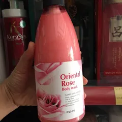 Sữa tắm trái dừa dạng gel làm trắng da Welcos Coconut Body Hàn Quốc 750ml - Hàng Chính Hãng