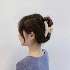 Combo 2 Kẹp Tóc Càng Cua Bọc Lông Vũ Siêu Mềm SP00490 - Kẹp Ngoạm Tóc Lông Xù Hot Trend Thu Đông Nhiều Màu Dễ Thương