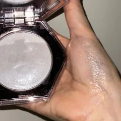 Highlight kim cương siêu bắt sáng ✨ Fenty Beauty mini size 786240