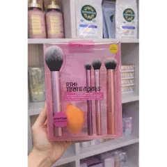 Set 4 cọ-1mút  Everyday Essentials Brush Set✨ 786336
