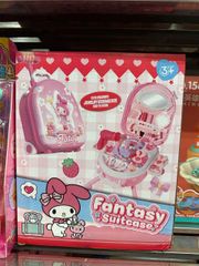 Hộp đồ chơi trang điểm Fantasy Suitcase với My Melody, màu hồng, phù hợp cho trẻ em từ 3 tuổi trở lên, có hộp đựng và các phụ kiện nhỏ 2200