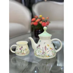Bộ ấm chén sứ họa tiết thỏ hoa Vintage