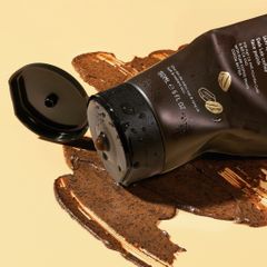Tẩy da chết mặt Cà phê Đắk Lắk làm sạch da mặt cocoon 150ml (Dak Lak coffee face polish ) thuần chay