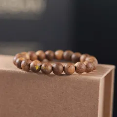 Vòng tay trầm hương VEGAN làm quà tặng cho bé