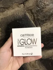 Phấn highlight bắt sáng Catrice High Glow Mineral Highlighting Light Infusion 793255