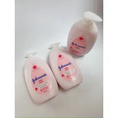 Sữa Dưỡng Thể Cho Bé Johnson’s Baby Lotion giúp dưỡng ẩm và bảo vệ da suốt 24h