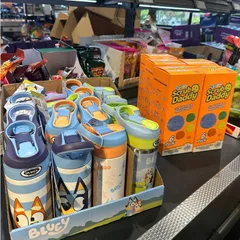 Bình nước cho bé từ 3 tuổi - Bluey của Zak Designs, lớp cách nhiệt giữ nước lạnh trong vài giờ, dung tích 414ml