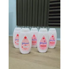 Sữa Dưỡng Thể Cho Bé Johnson’s Baby Lotion giúp dưỡng ẩm và bảo vệ da suốt 24h