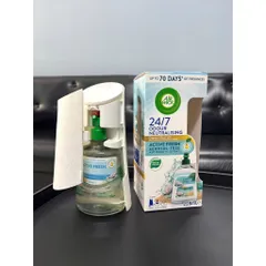 Bộ Phun/ Xịt Tinh Dầu Tự Động Và Bình Tinh Dầu Nạp Lại  Khử Mùi 24/7 Air Wick Active Fresh 228ml