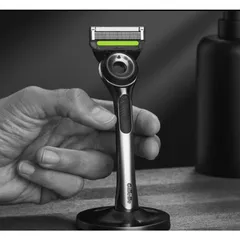Dao cạo râu Gillette Labs 5 lưỡi kèm thanh tẩy tế bào chết dành cho nam