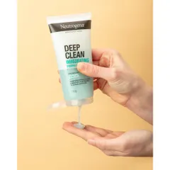 Sữa Rửa Mặt Tẩy Tế Bào Chết Neutrogena Deep Clean 150g