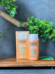 Kem Chống Nắng ISDIN Fusion Water Magic Glow SPF50 50ml Hiệu Ứng Căng Sáng