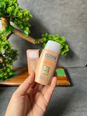Kem Chống Nắng Có Màu ISDIN Fusion Water Magic Medium SPF50 50ml