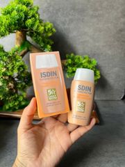 Kem Chống Nắng Có Màu ISDIN Fusion Water Magic Medium SPF50 50ml