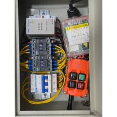 ✅ Tủ điện đảo chiều động cơ 3P, sử dụng điều khiển từ xa, có Bảo vệ mất pha,chống đảo pha, rơ le Nhiệt