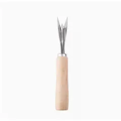 Dụng cụ cắt mắt thơm hình chữ V giúp gọt mắt dứa (thơm) nhanh gọn