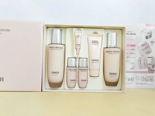 Bộ Dưỡng ẩm Ohui Hồng Miracle Moisture 6pcs Special Set 795777