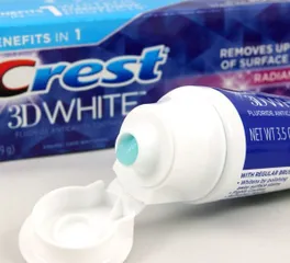 Kem đánh răng Crest 3D White Advanced Radiant Mint 93g [hàng nhập khẩu]